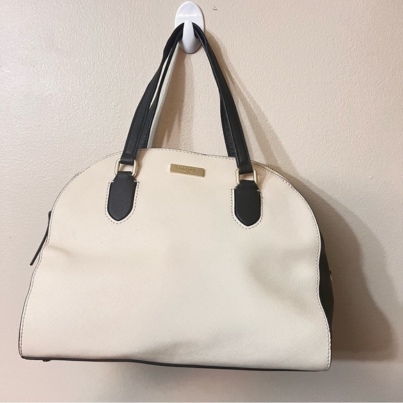 kate spade Handbags - Women’s Kate spade hand bag